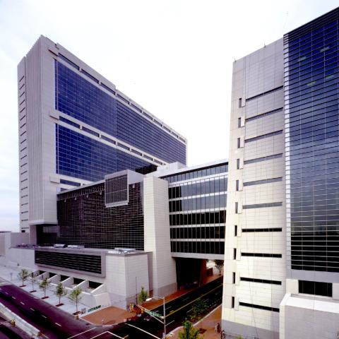 Atlanta Federal Center glazing